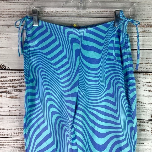 ZARA SIZE XS SPRING BLUE SATIN FLARE SUMMERPANTS 70’S INSPIRE SWIRL COSTUME NWOT - Picture 4 of 13
